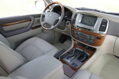 LX 470